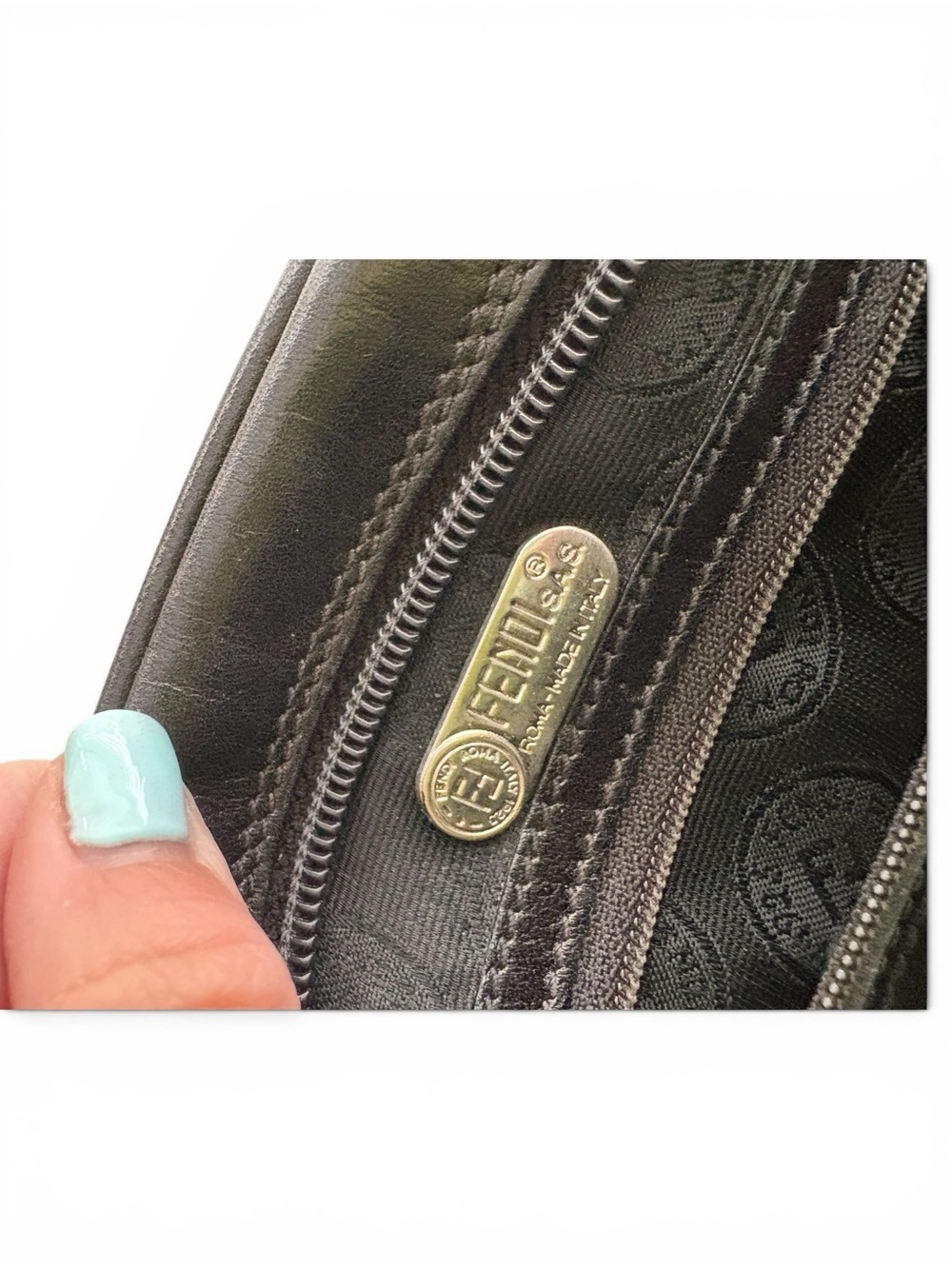 Fendi Vintage Woven Leather Crossbody Bag Black - Picture 7 of 10